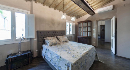 Elegant 2-bedroom apartment near Piazza San Marco  - Gallery -  3
