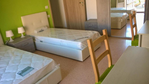 Single bed in a twin bedroom - Gallery - 17