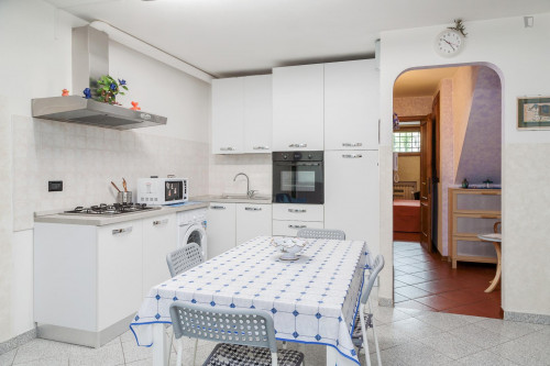 Spacious 1-bedroom apartment close to Università degli Studi di Firenze, Polo Scientifico e Tecnologico di Sesto Fiorentino - Gallery - 9