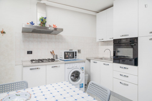 Spacious 1-bedroom apartment close to Università degli Studi di Firenze, Polo Scientifico e Tecnologico di Sesto Fiorentino - Gallery - 8