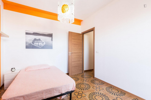 Bright single bedroom in Corticella neighbourhood - Gallery - 7