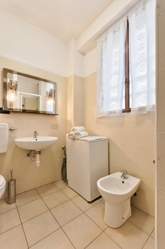2-bedroom apartment with an outdoor area, near the Spezia metro - Gallery - 8