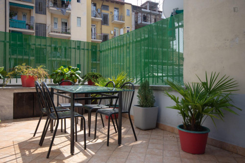 2-bedroom apartment with an outdoor area, near the Spezia metro - Gallery - 15