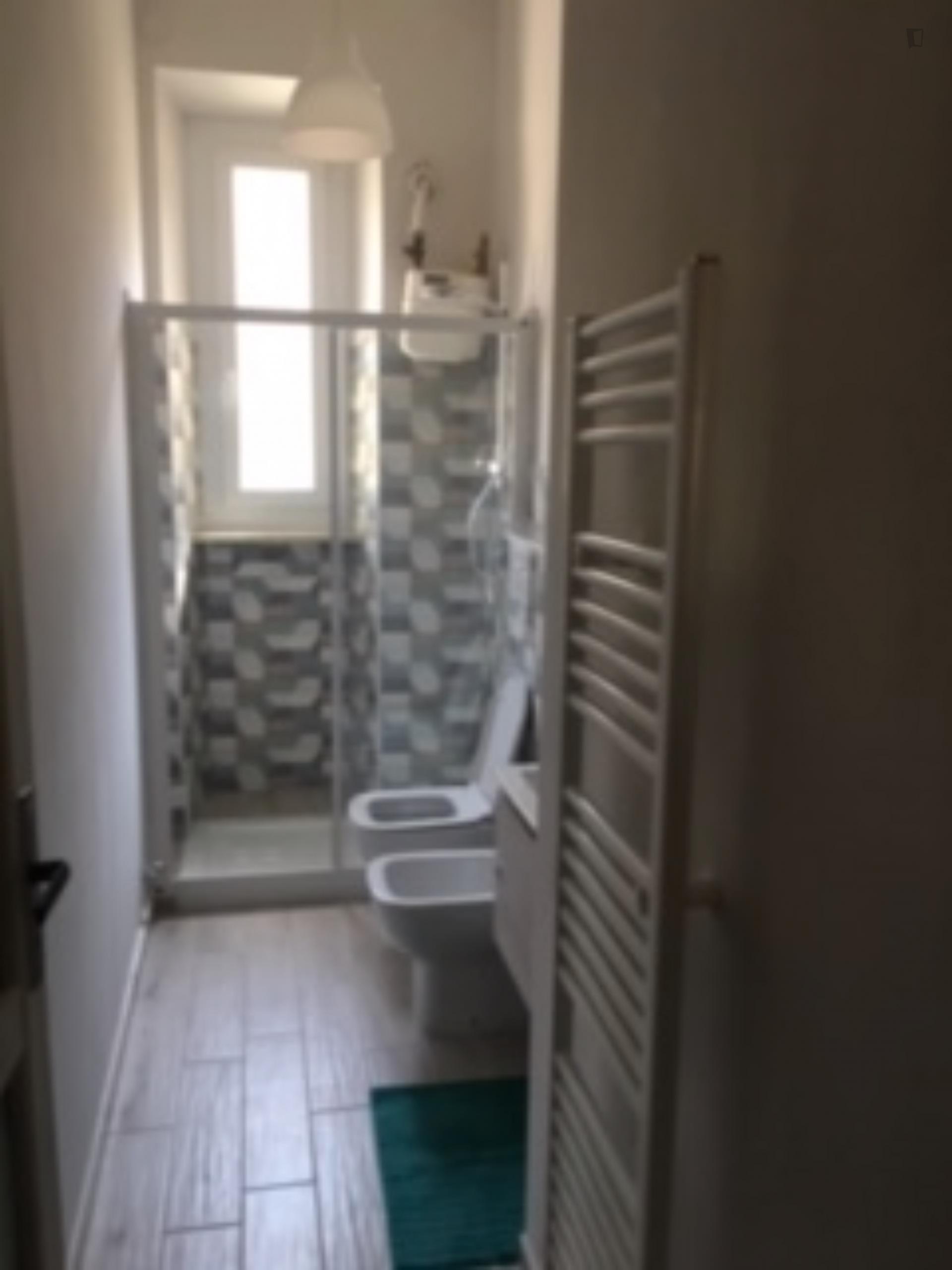 Nice bedroom in Cenisia neighbourhood