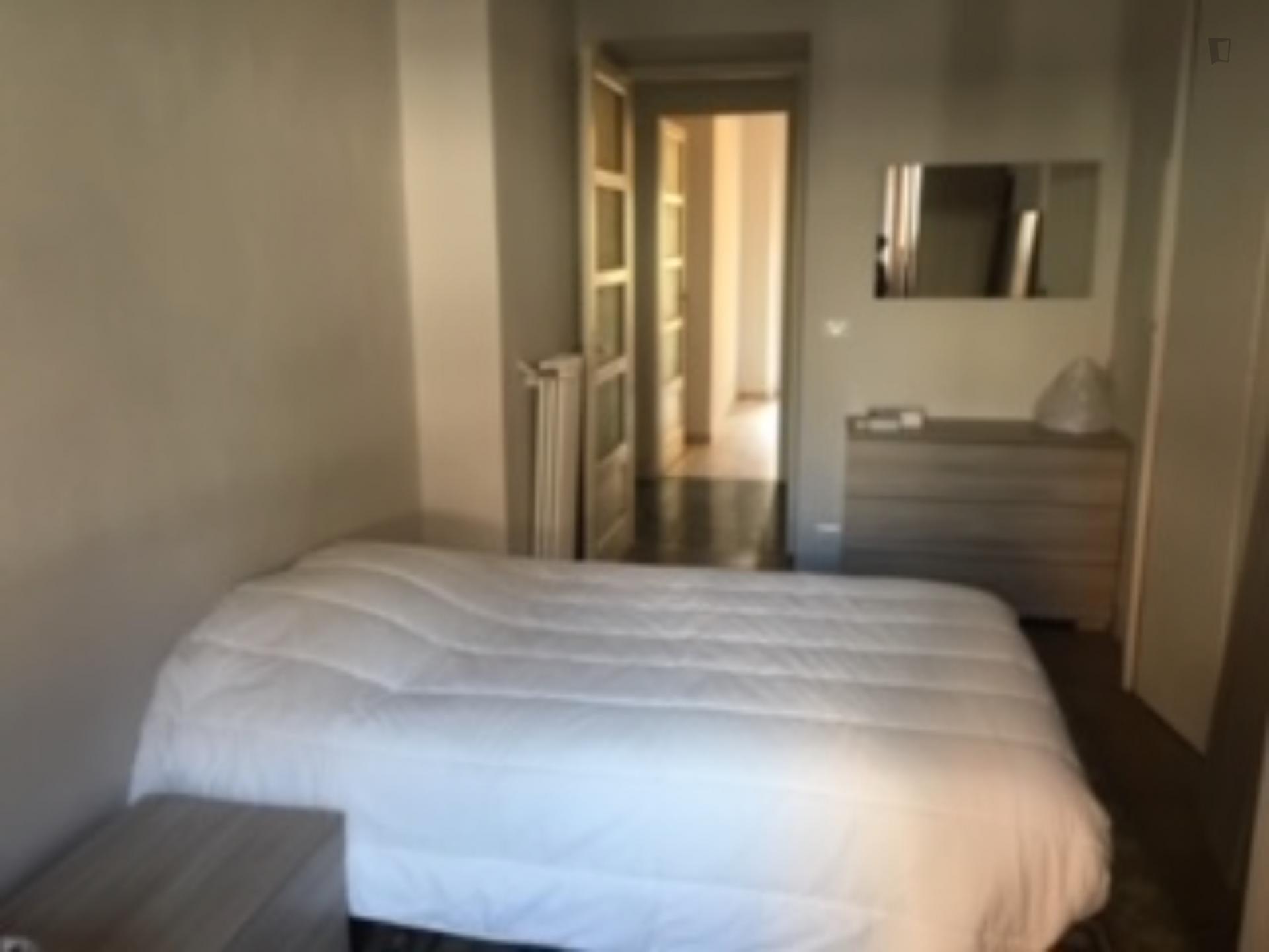 Nice bedroom in Cenisia neighbourhood