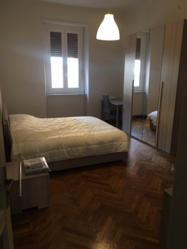  Double Bedroom, With Private Bathroom, In 2-Bedroom Apartment  -  Multiple beds bedroom, with private bathroom and balcony, in 3-bedroom apartment  - Gallery -  2