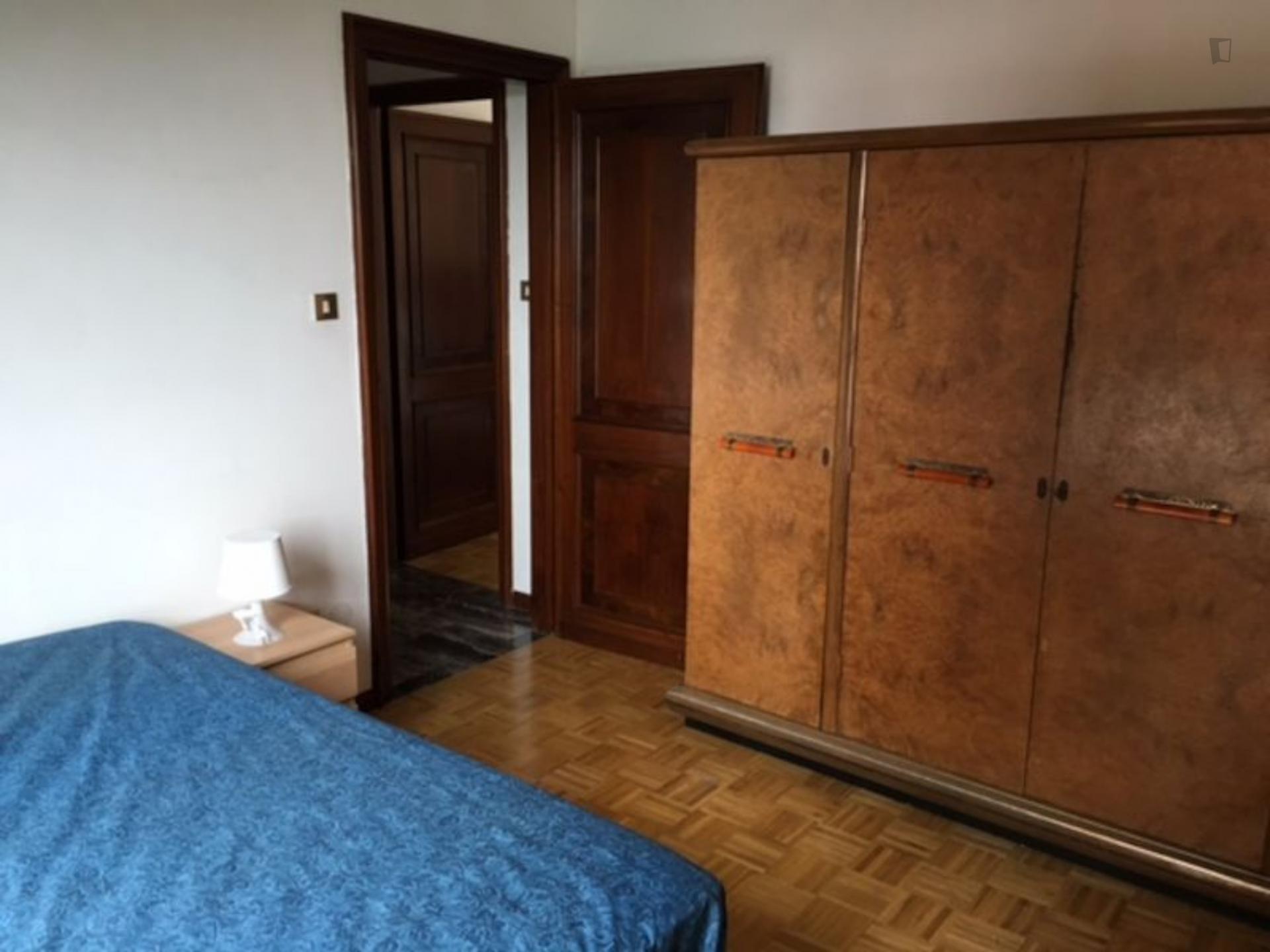 Cosy double bedroom not far from Porta San Donato