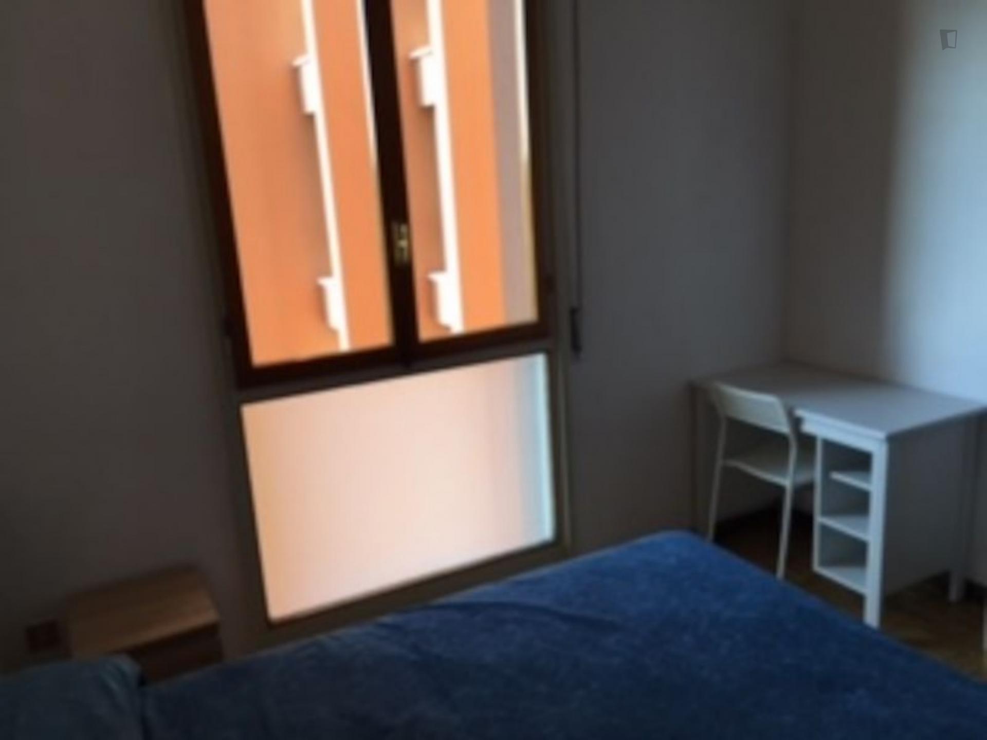 Cosy double bedroom not far from Porta San Donato