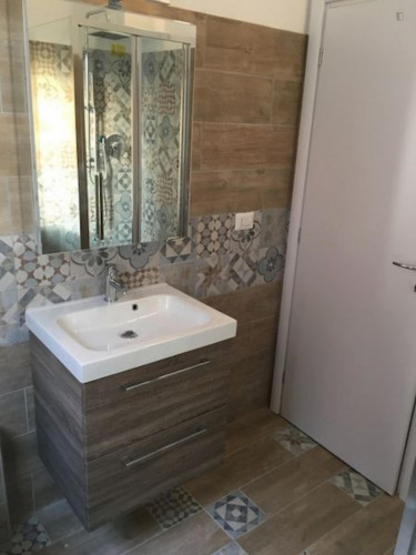Bed in a twin bedroom in Mazzini neighbourhood - Gallery - 9