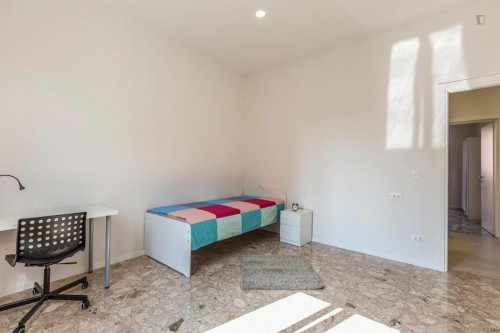 Nice single bedroom in Bolognina area - Gallery - 17