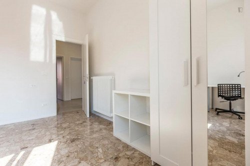 Nice single bedroom in Bolognina area - Gallery - 13
