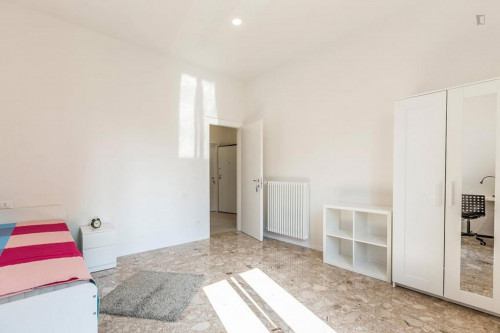 Nice single bedroom in Bolognina area - Gallery - 16