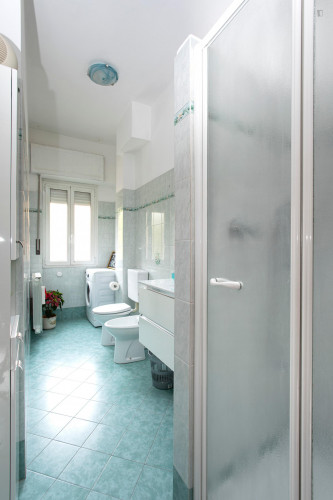 Bright double bedroom in Bellaria area - Gallery - 8