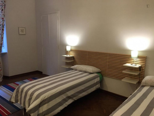 Cool 1-bedroom apartment in Lingotto neighbourhood  - Gallery -  1
