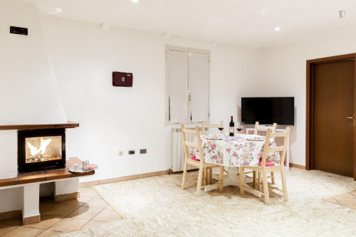 Fantastic 1-bedroom apartment, part of a hostel located in Pescarola