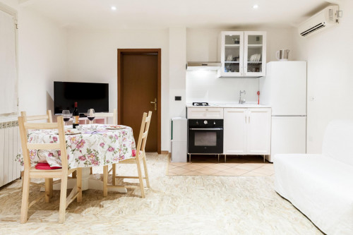 Fantastic 1-bedroom apartment, part of a hostel located in Pescarola