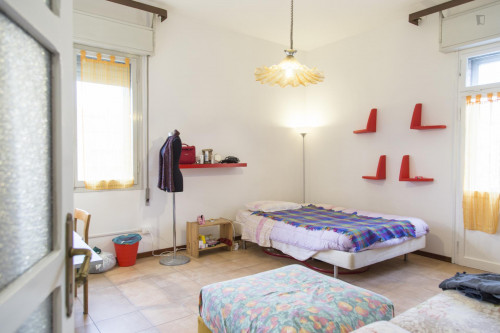  Single Bedroom With A Very Cosy Atmosphere Next To The Bologna Centrale Train Station  -  Single bedroom with a very cosy atmosphere next to the Bologna Centrale train station  - Gallery -  1
