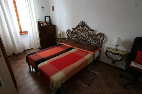 Nice double bedroom near the Paradiso metro