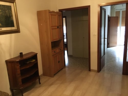 Bed in a twin bedroom in Casalecchio - Gallery - 6