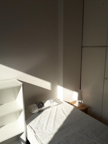 Bed in a twin bedroom close to Porta Lame