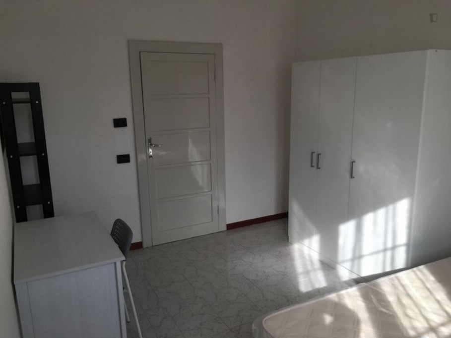 Nice single bedroom close to Bologna Centrale station