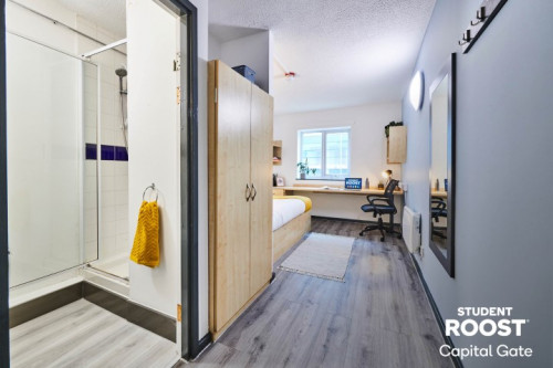  En-Suite Silver  -  Capital Gate Roost  - Gallery -  2