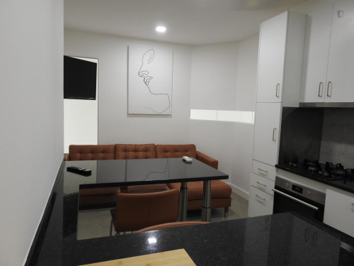 Double bedroom in a 6 bedroom flat, in Saldanha - Gallery - 23