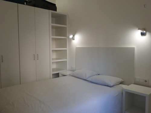 Double bedroom in a 6 bedroom flat, in Saldanha - Gallery - 31