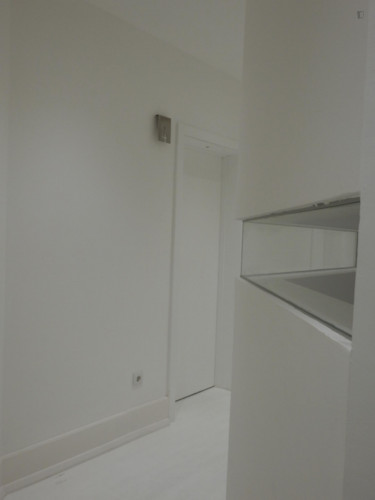 Double bedroom in a 6 bedroom flat, in Saldanha - Gallery - 6