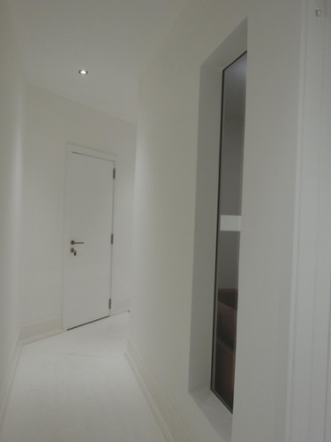 Double bedroom in a 6 bedroom flat, in Saldanha - Gallery - 8