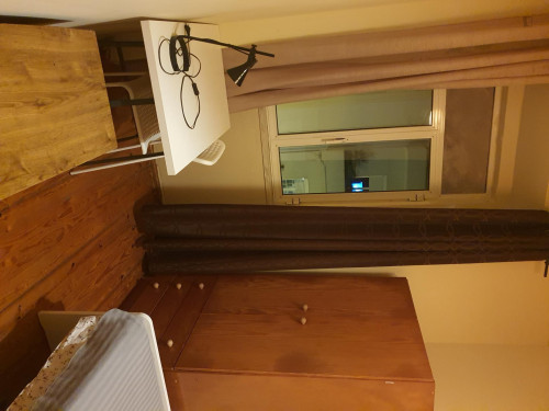 Single bedroom in 8-bedroom apartment - Gallery - 10