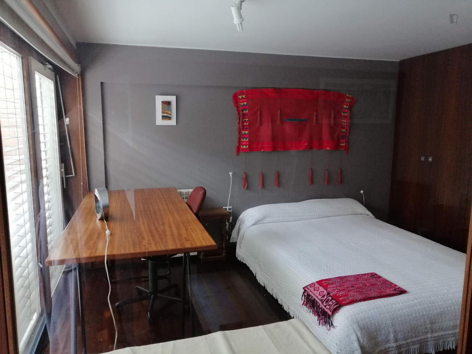 Incredible Bedroom near Parque da Cidade and Serralves
