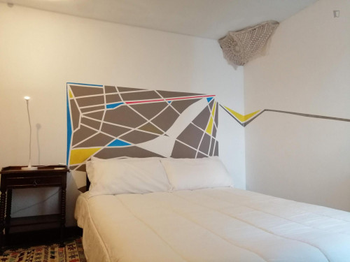  Big Bedroom Near Lusíada University, City Park And Serralves  -  Big bedroom near Lusíada University, city park and Serralves  - Gallery -  1