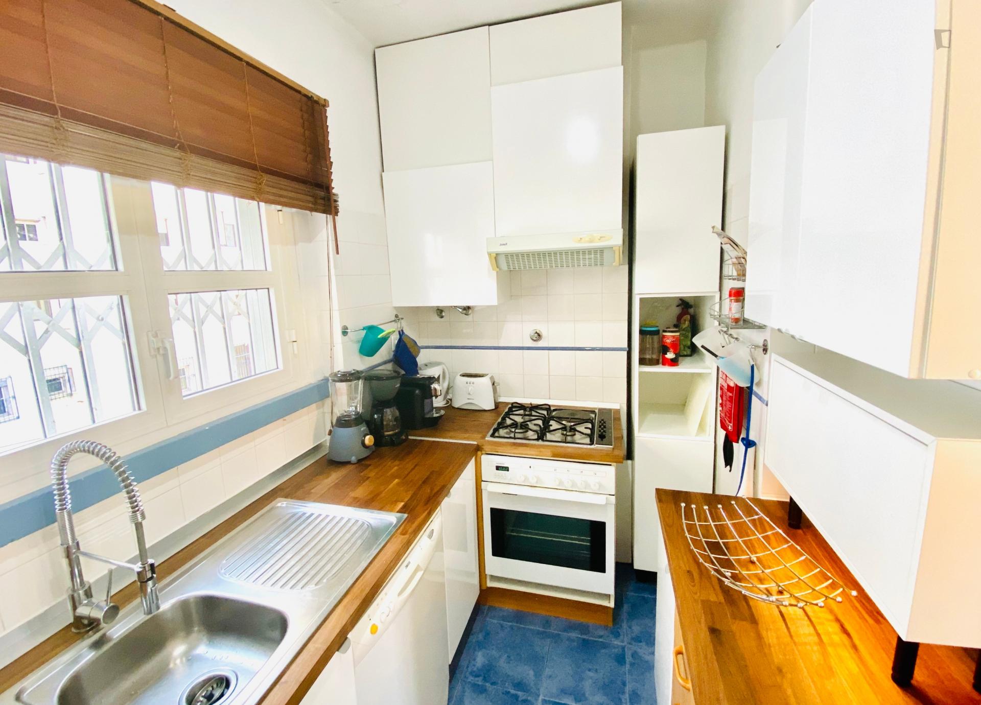 Modern 1-bedroom apartment near Alvalade metro station