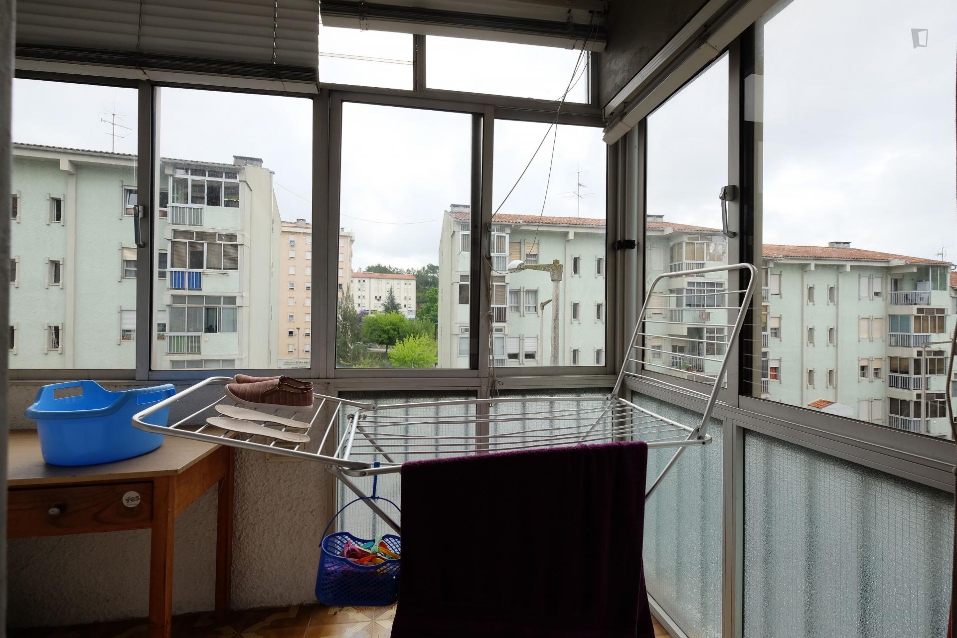 Single bedroom in 4-bedroom apartment