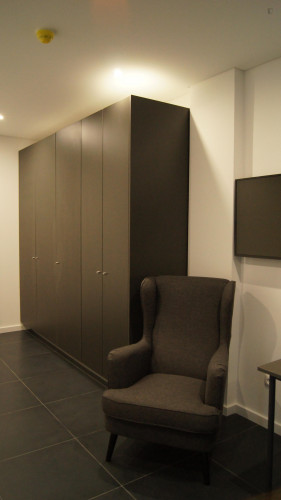 Modern studio in Cedofeita - Gallery - 16