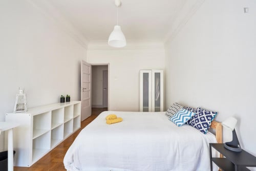Incredible double bedroom in Marquês de Pombal - Gallery - 30