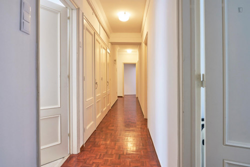 Really nice double bedroom located in Marquês de Pombal - Gallery - 14