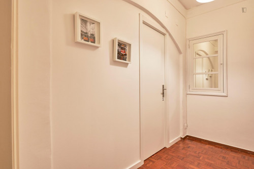 Really nice double bedroom located in Marquês de Pombal - Gallery - 12