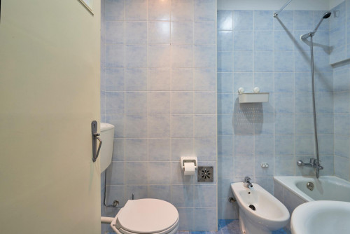 Marvellous double bedroom in Saldanha - Gallery - 8