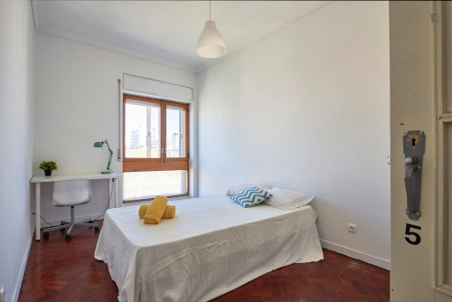  Bright Double Bedroom In Well-Linked Saldanha  -  Bright double bedroom in well-linked Saldanha  - Gallery -  2