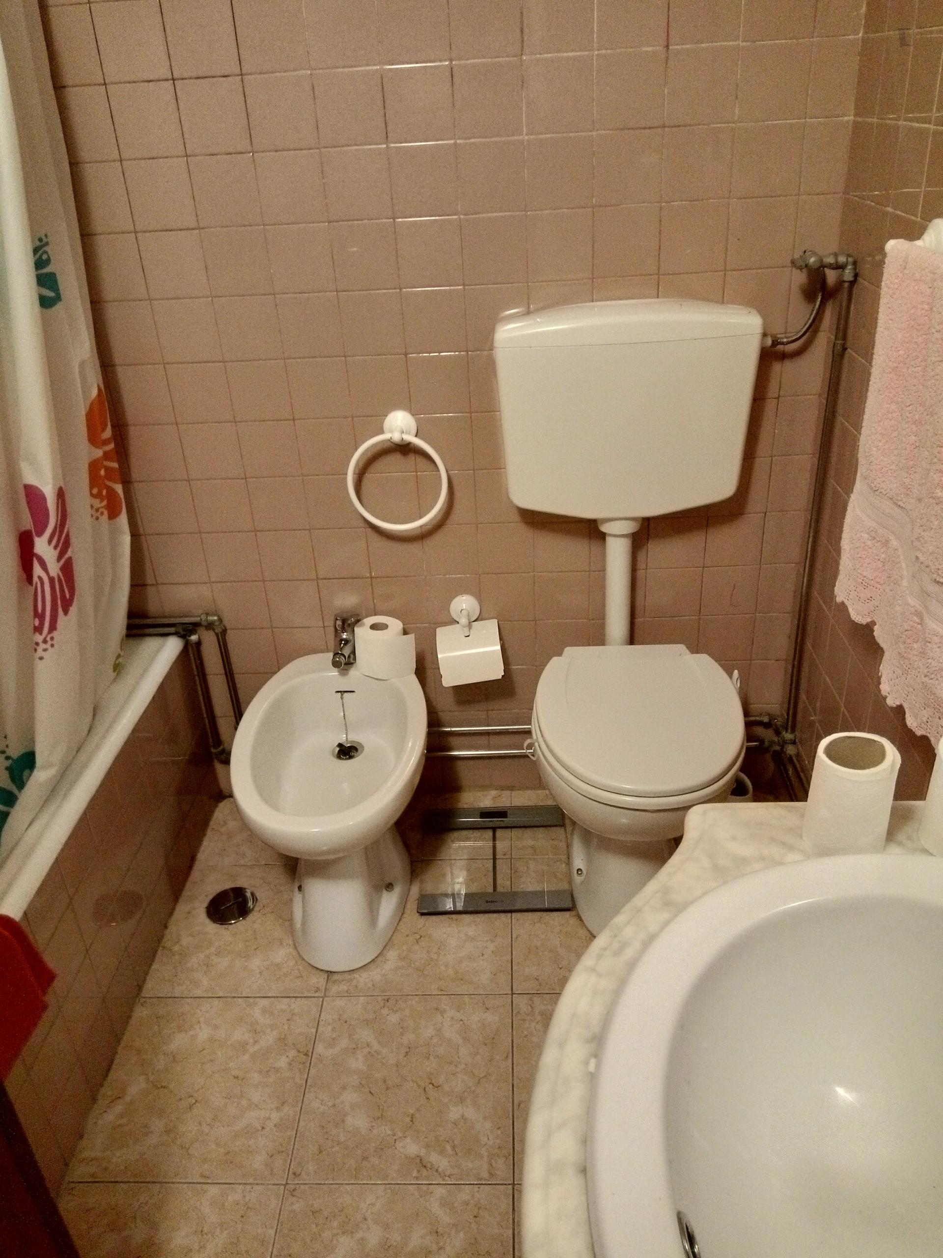 Very nice double bedroom close to Faculdade de Letras