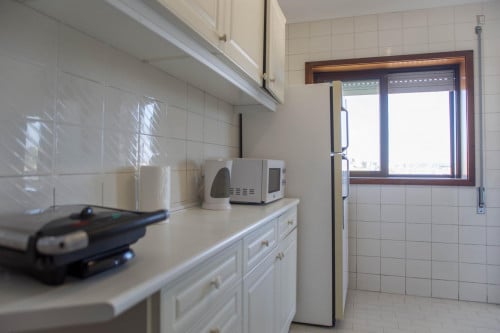 Delightful double bedroom close to Universidade Lusíada Porto - Gallery - 7