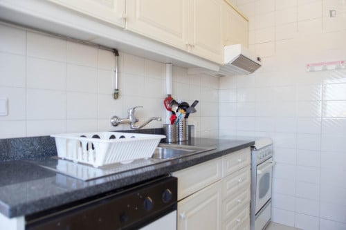 Delightful double bedroom close to Universidade Lusíada Porto - Gallery - 6