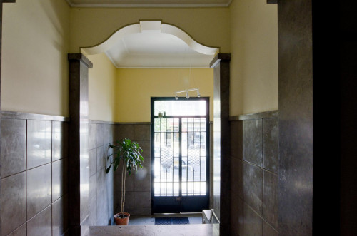Interesting single ensuite bedroom in well-connected Marquês de Pombal - Gallery - 3