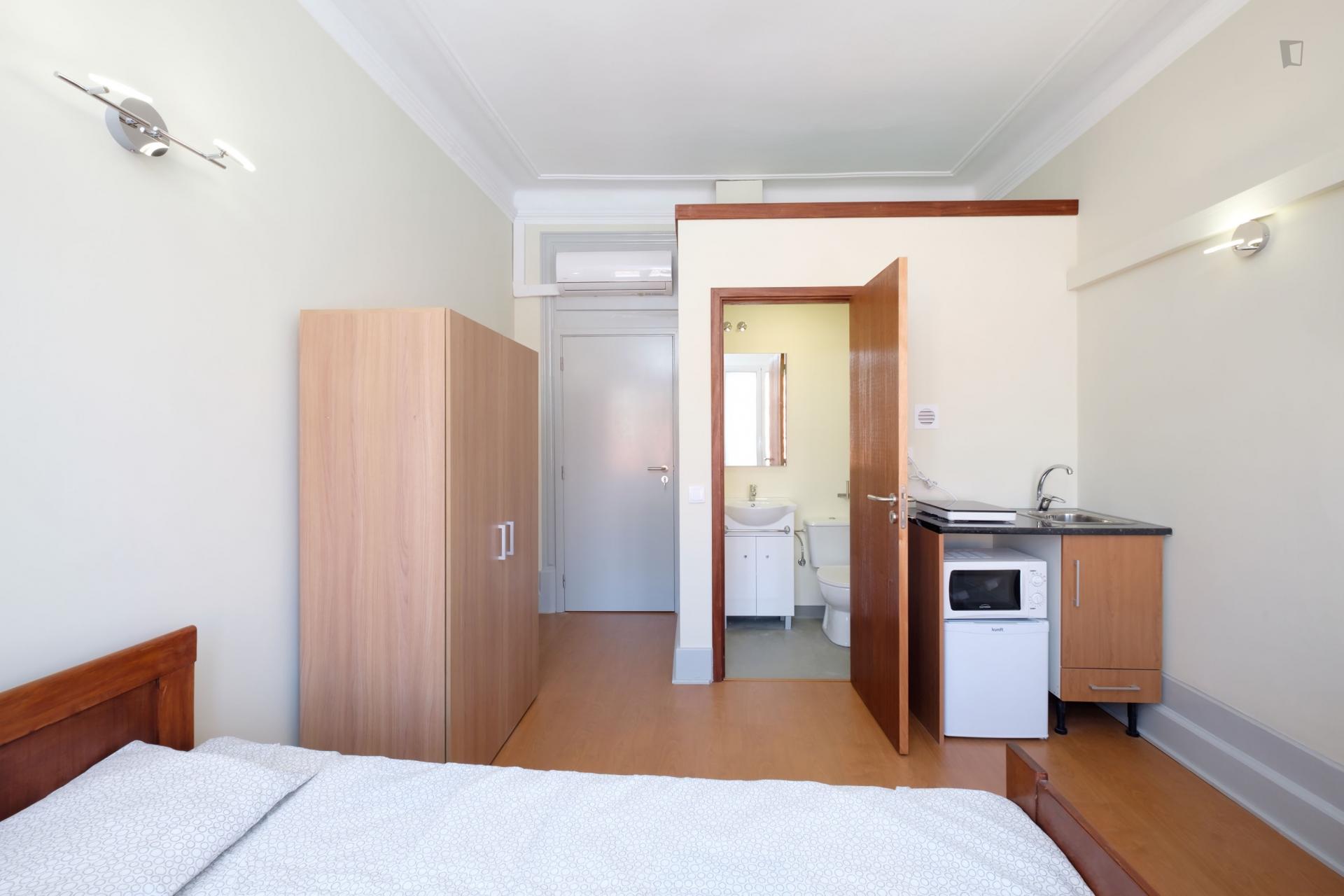STUDIO U - Bright studio close to Universidade de Coimbra