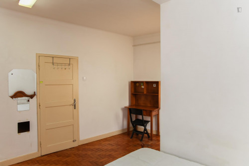 Modest single bedroom next to Universidade de Coimbra - Gallery - 19
