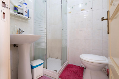 Modest single bedroom next to Universidade de Coimbra - Gallery - 13