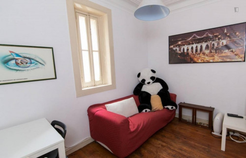 Homely single bedroom in a student flat, in Saldanha - Gallery - 14