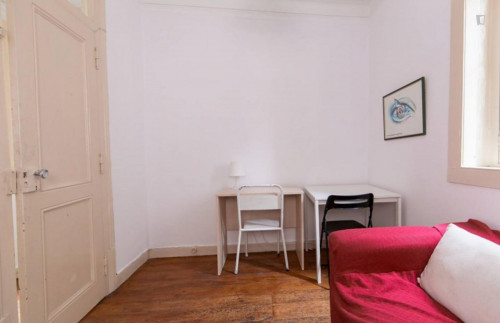 Homely single bedroom in a student flat, in Saldanha - Gallery - 11